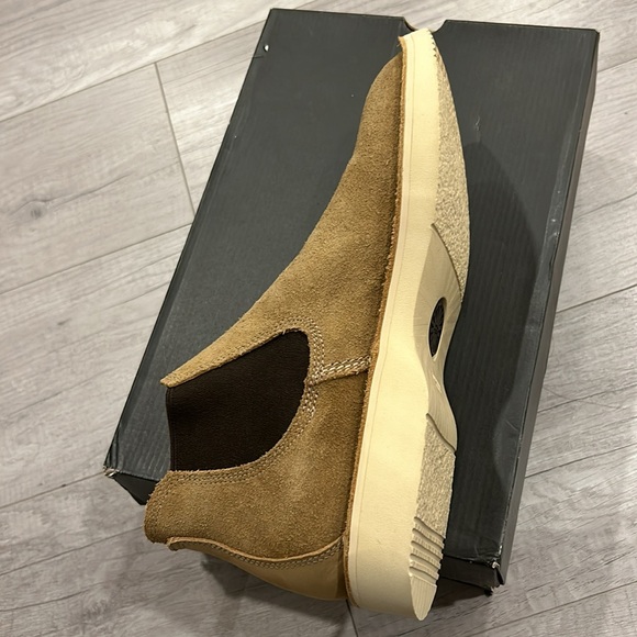 Ugg Chelsea Boots - Mens Size 10 - Picture 7 of 8